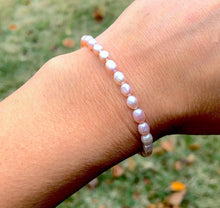 Load image into Gallery viewer, Freshwater Pearl Bracelet
