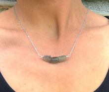 Load image into Gallery viewer, Labradorite and Silver Necklace
