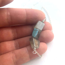 Load image into Gallery viewer, Labradorite and Silver Necklace
